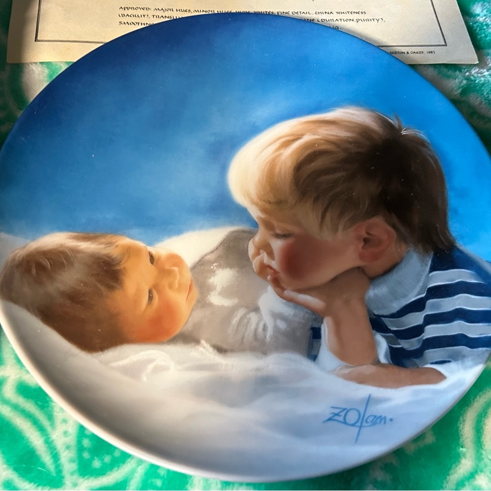 Zolan collectible 7.5” “Brotherly Love”Decorative Plate 6376 A